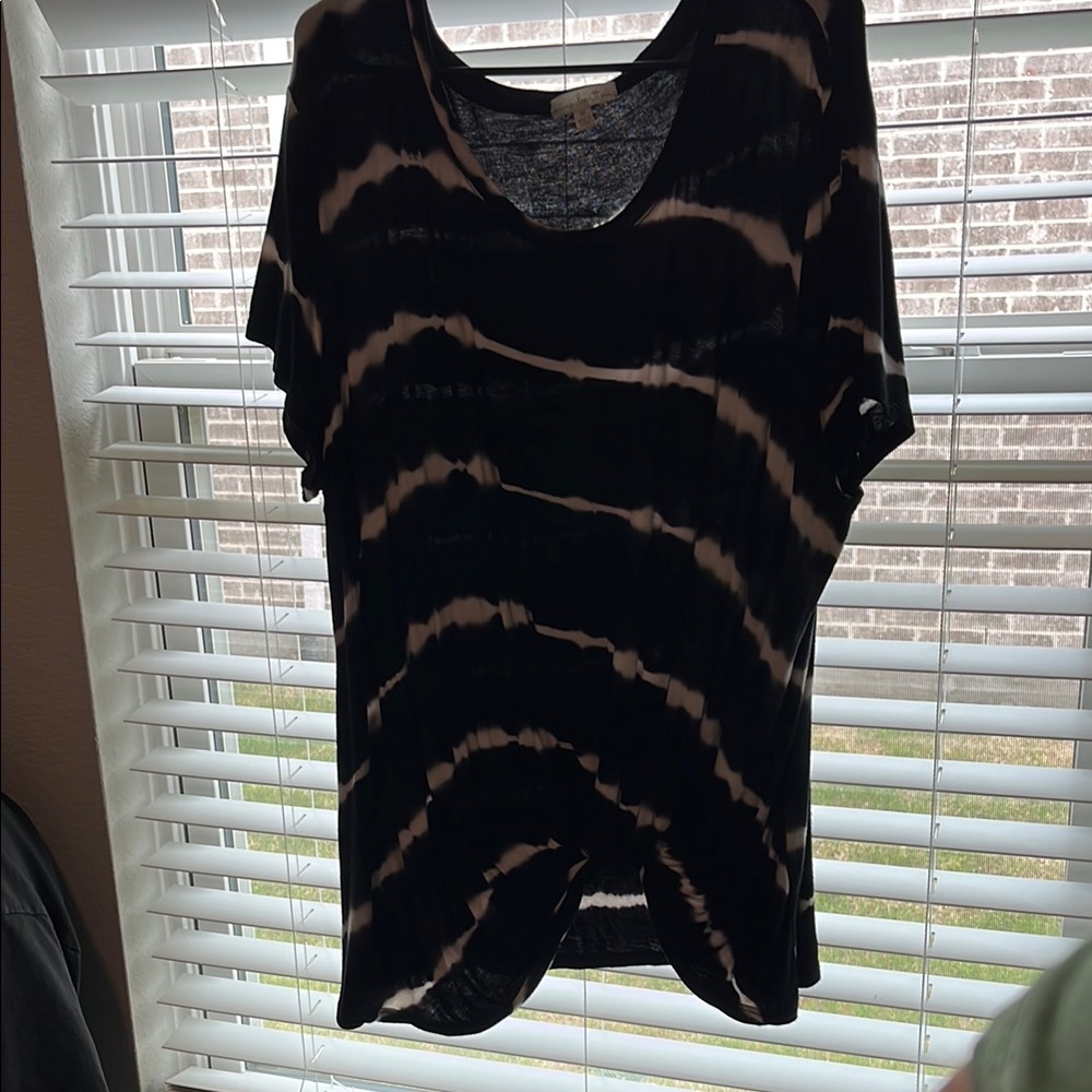 Black and White Tie-Dye Women's Top
